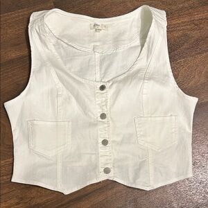 Oat New York Cream Button-Front Crop Top